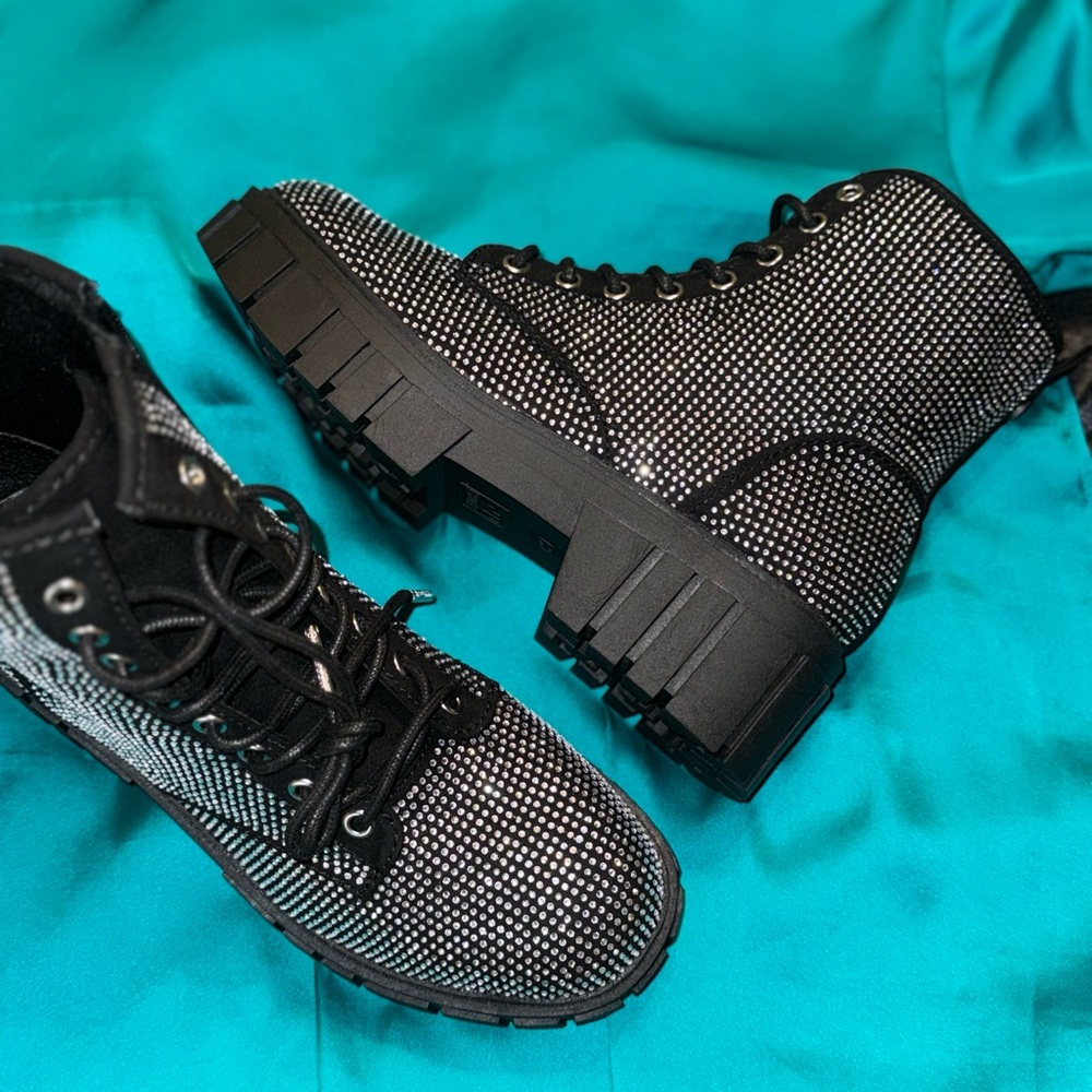 Women boots